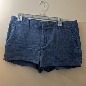Gap Medium Blue Chambray Shorts. Size 12